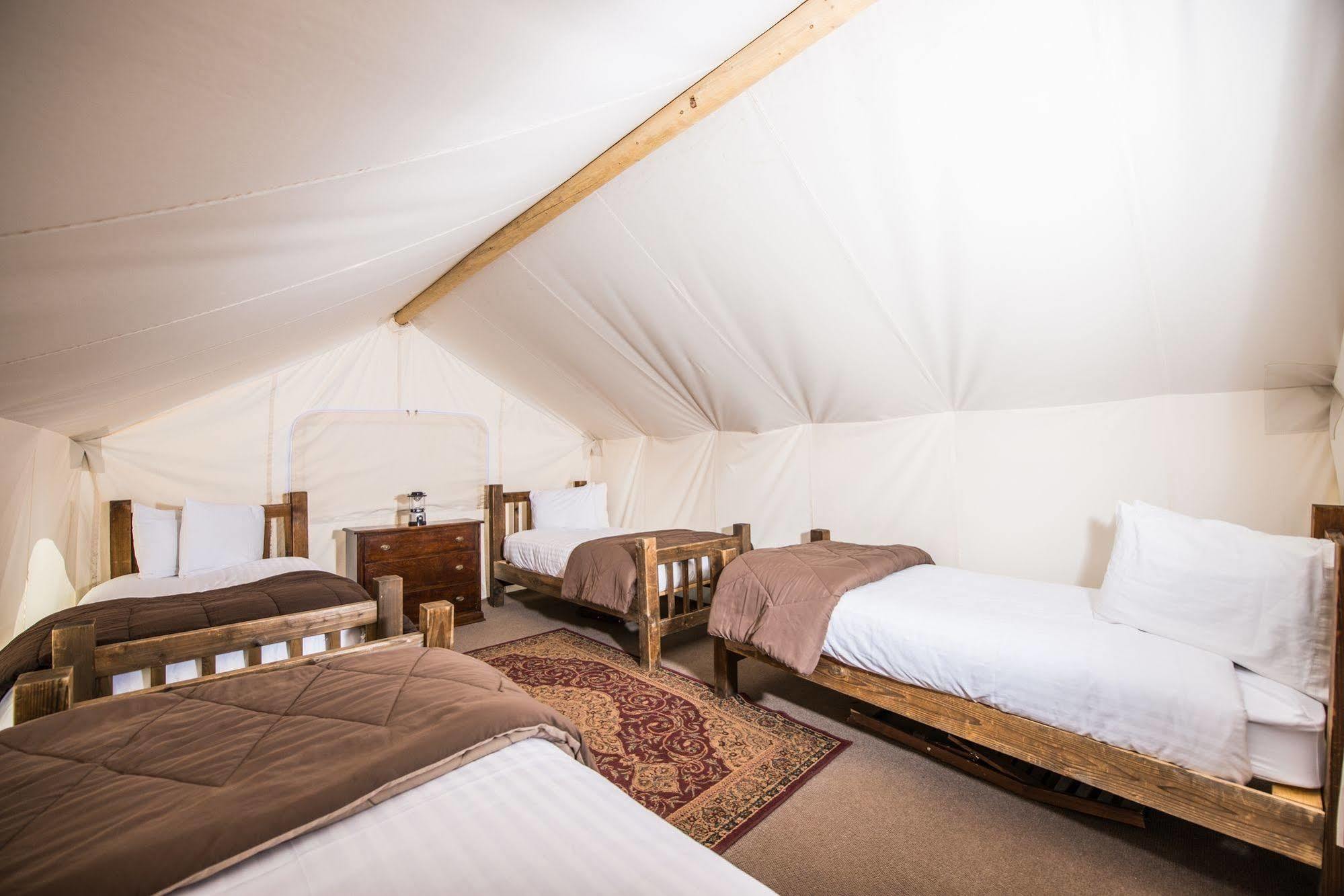 Under Canvas โมอาบ ภายนอก รูปภาพ