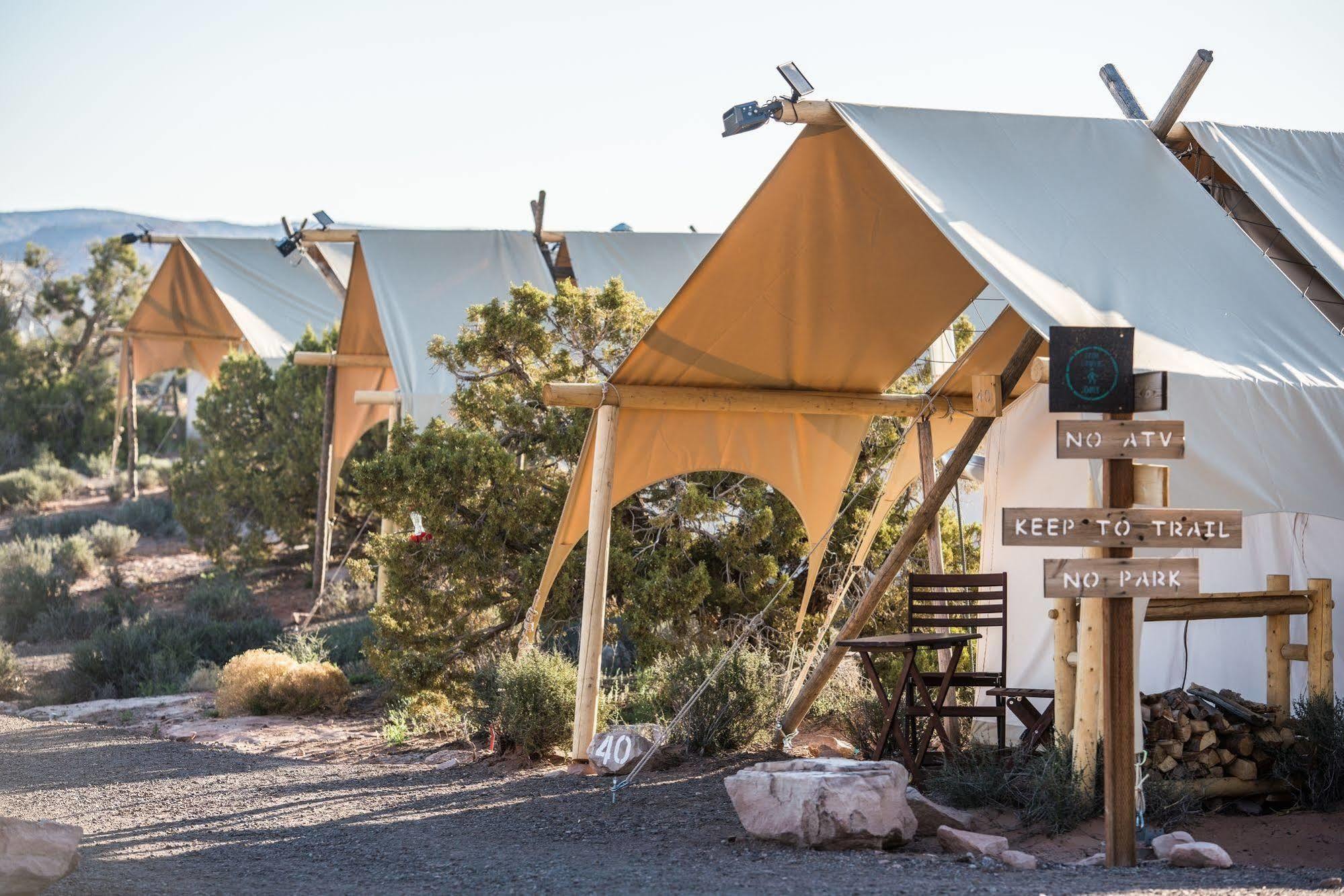 Under Canvas โมอาบ ภายนอก รูปภาพ